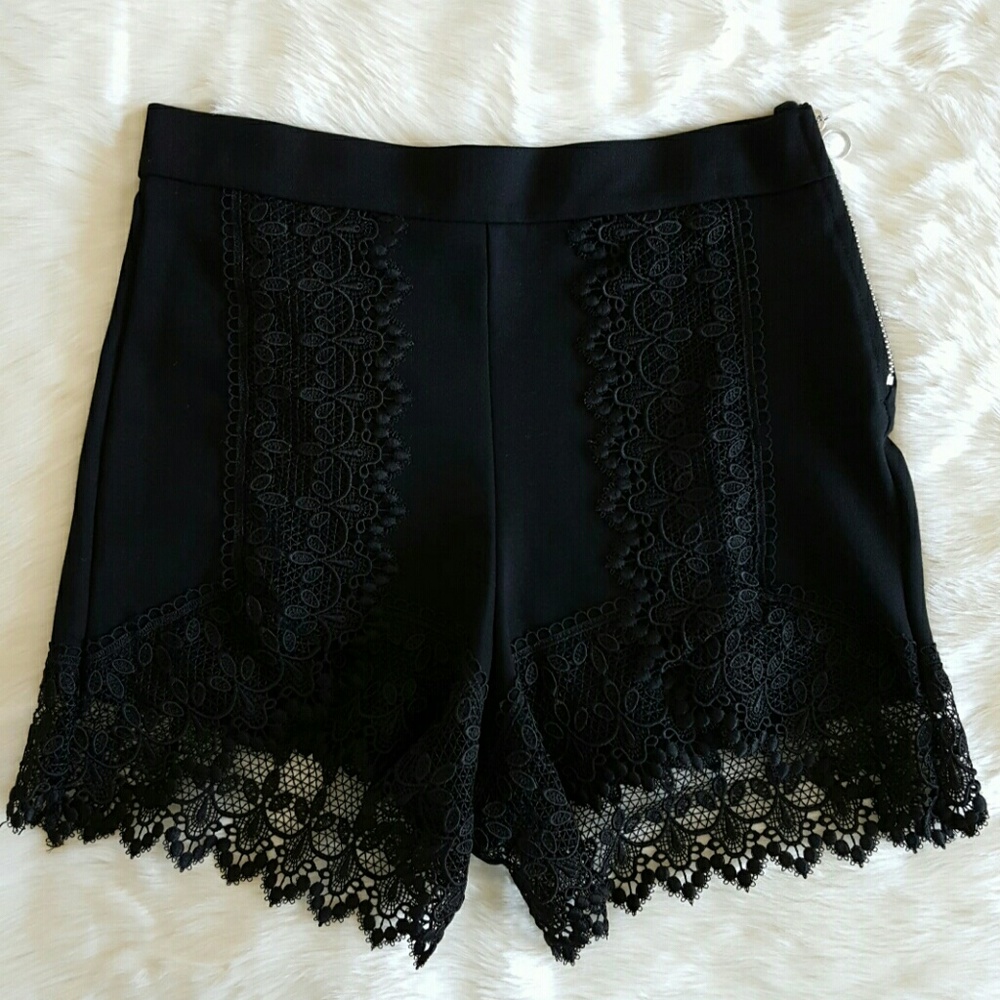 TOPSHOP Black High-Waisted Lace Trim Shorts NWT